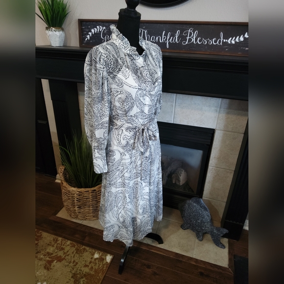 Calvin Klein Long-sleeved Dress - Picture 4 of 9